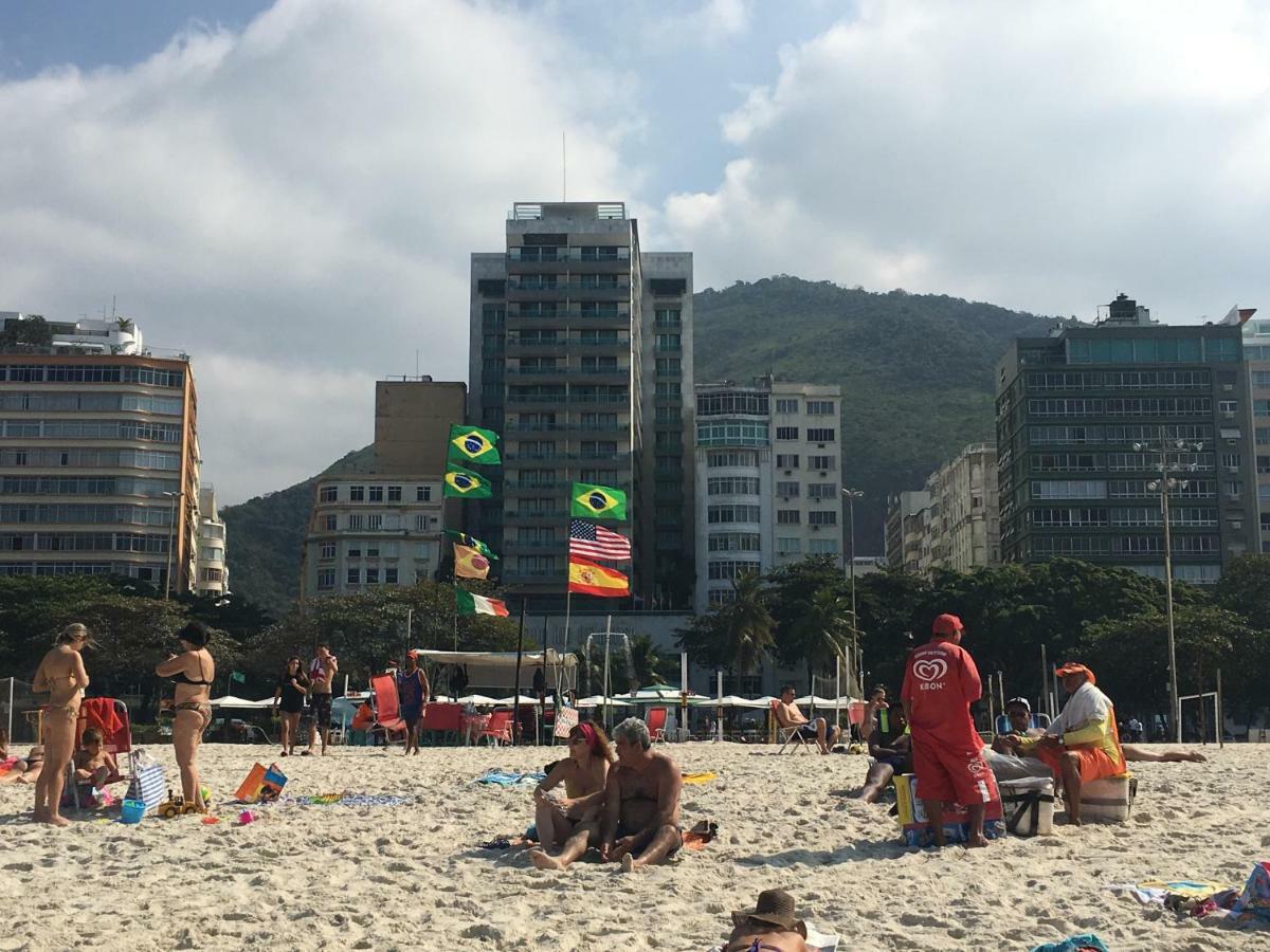 Appartamento Apartamento 1 Quarto Reformado Em Copacabana Rio de Janeiro Esterno foto